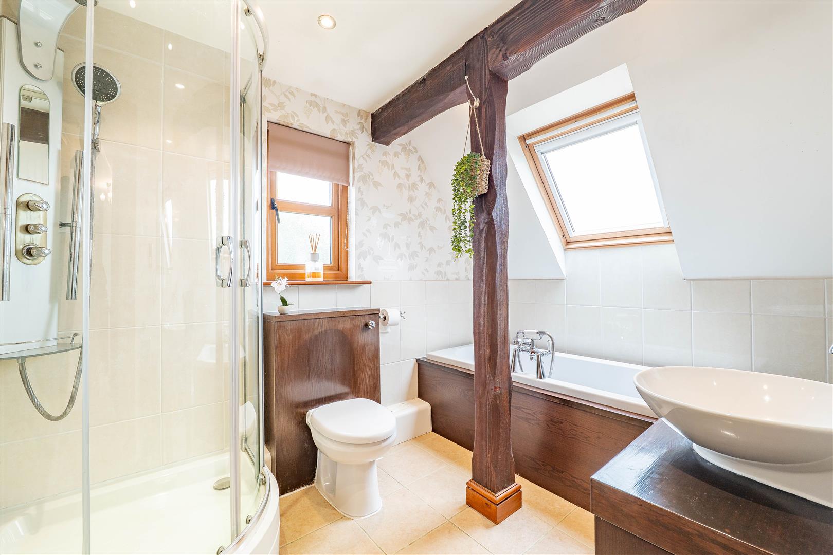 5 bed property in Hesketh Lane, Preston